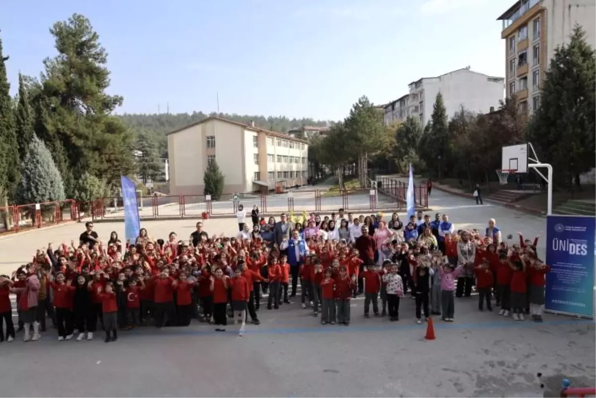 Bilecik’te Genç Gönüllüler Kütüphanesi Açıldı