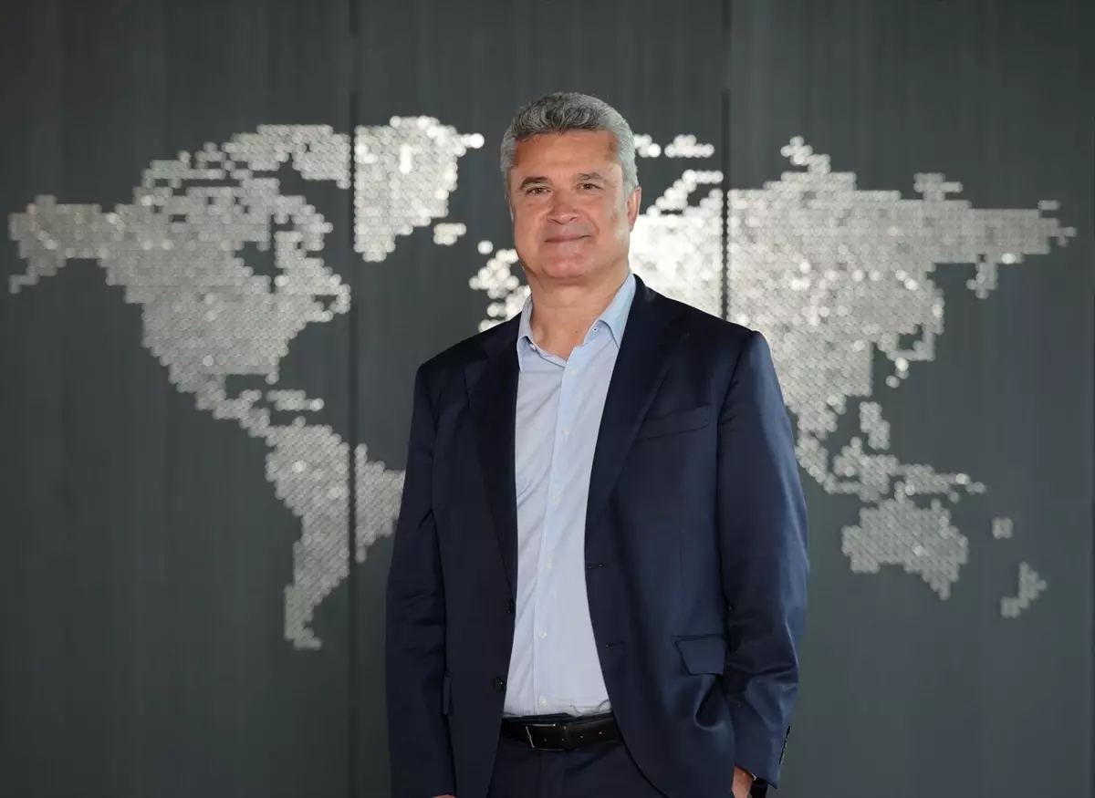 EY, 2025 Gelirlerini Yüzde 4 Artırdı