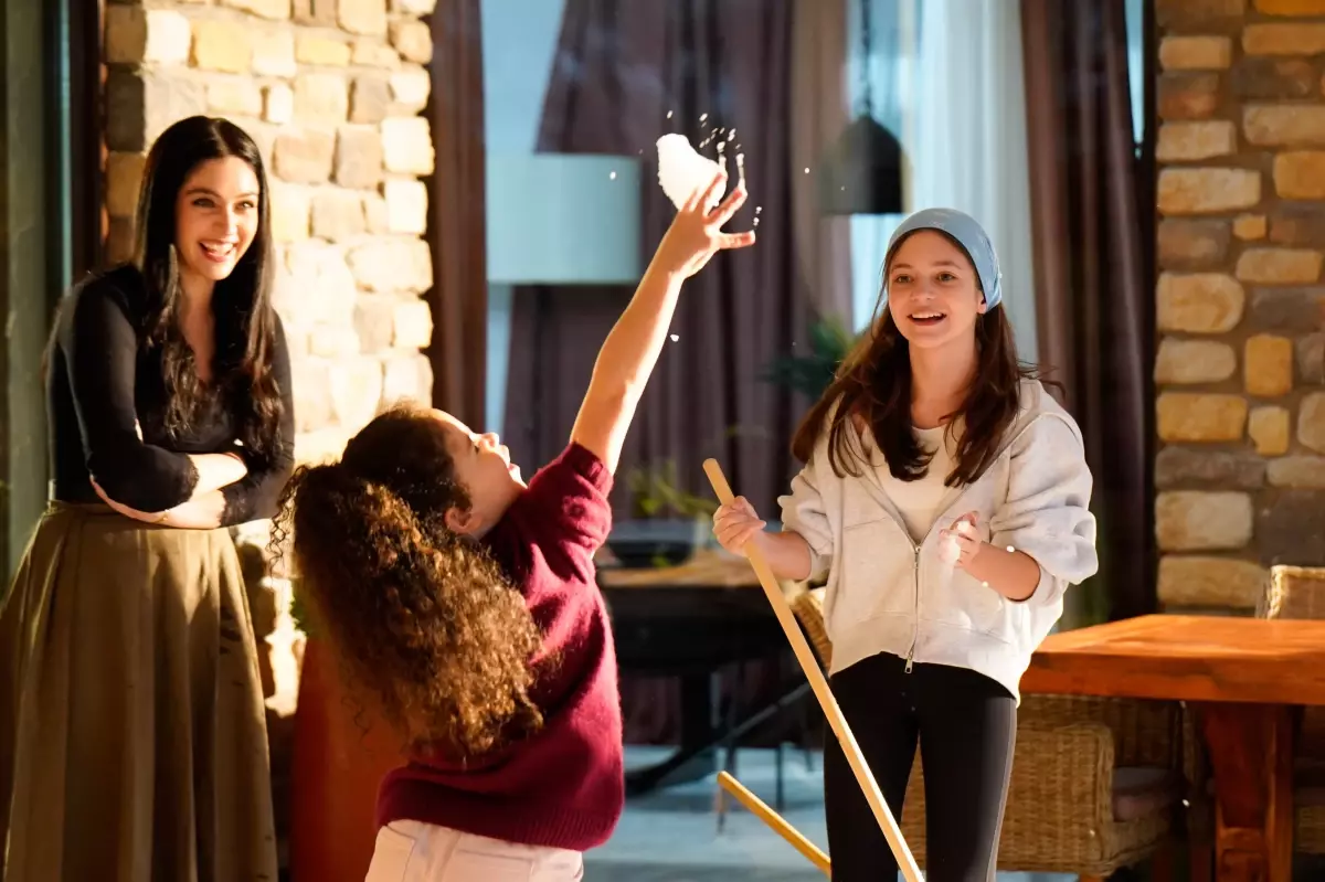 Güller ve Günahlar’da Köpük Savaşları! Zeynep’in Halı Yıkama Terapisi Ekranları Sallıyor