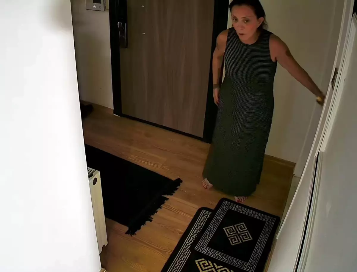 Güllü’nün Kızı Tuğyan Ülkem Gülter, Annesiyle Yaşadığı Tartışma ve Ölüm Olayını Açıklıyor