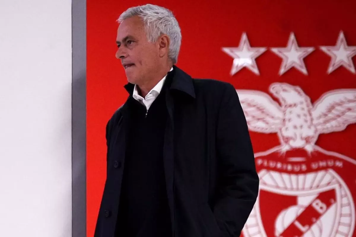 Mourinho’nun hakemlerle derdi bitmiyor! Yenilgi sonrası ateş püskürdü