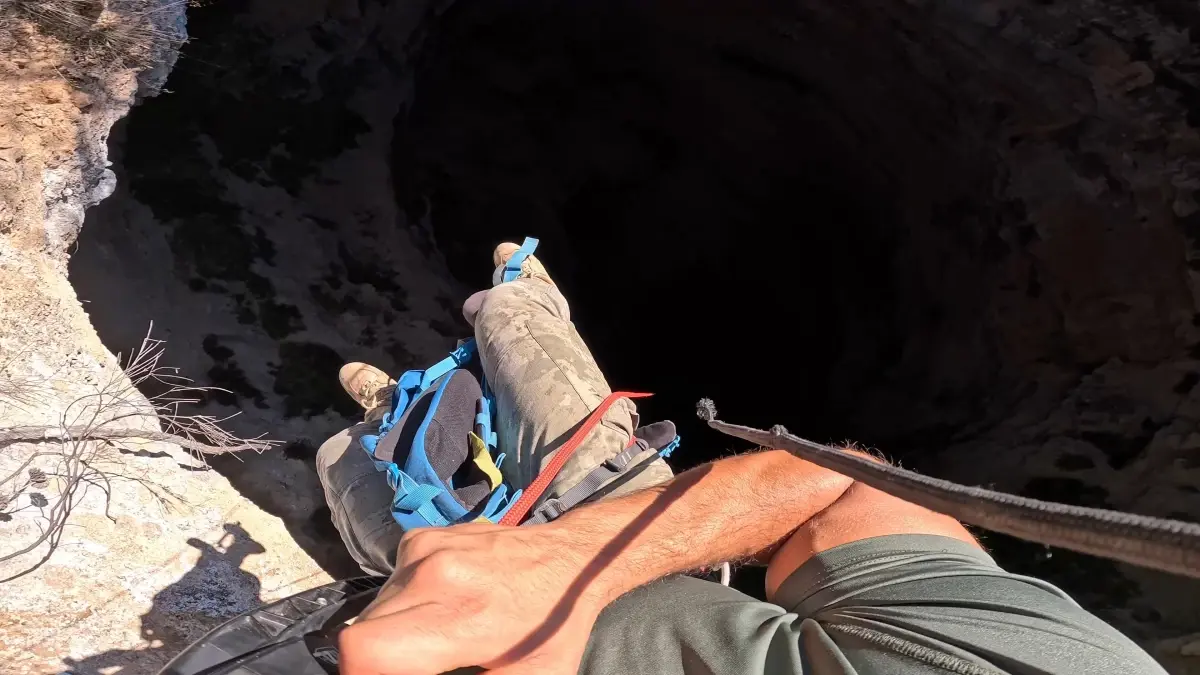 Sosyal Medya Fenomeni Ozan Kuşçu’nun 90 Metrelik Obruk Macerası