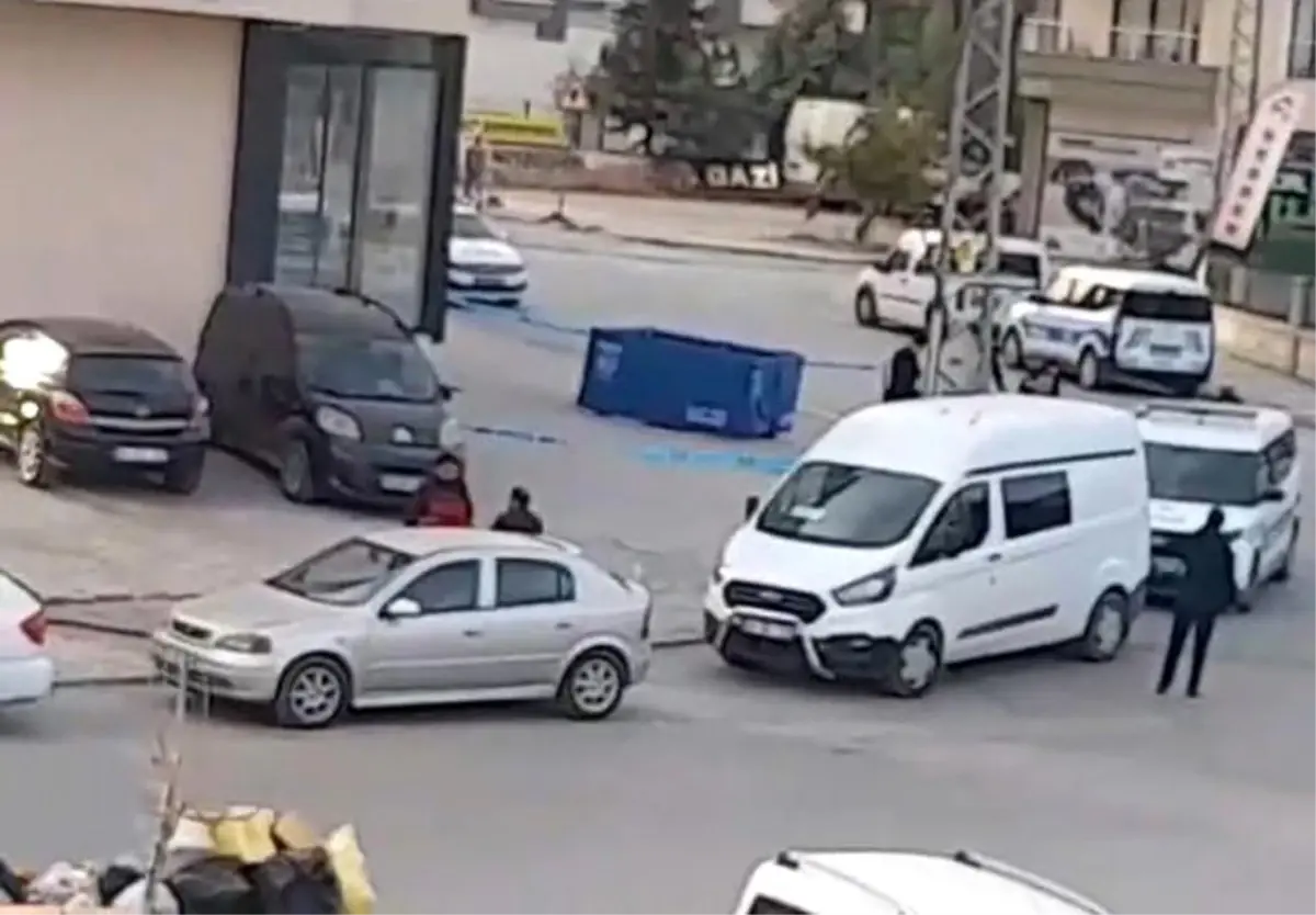 Malatya’da Balkondan Düşen Koruma Memuru Hayatını Kaybetti