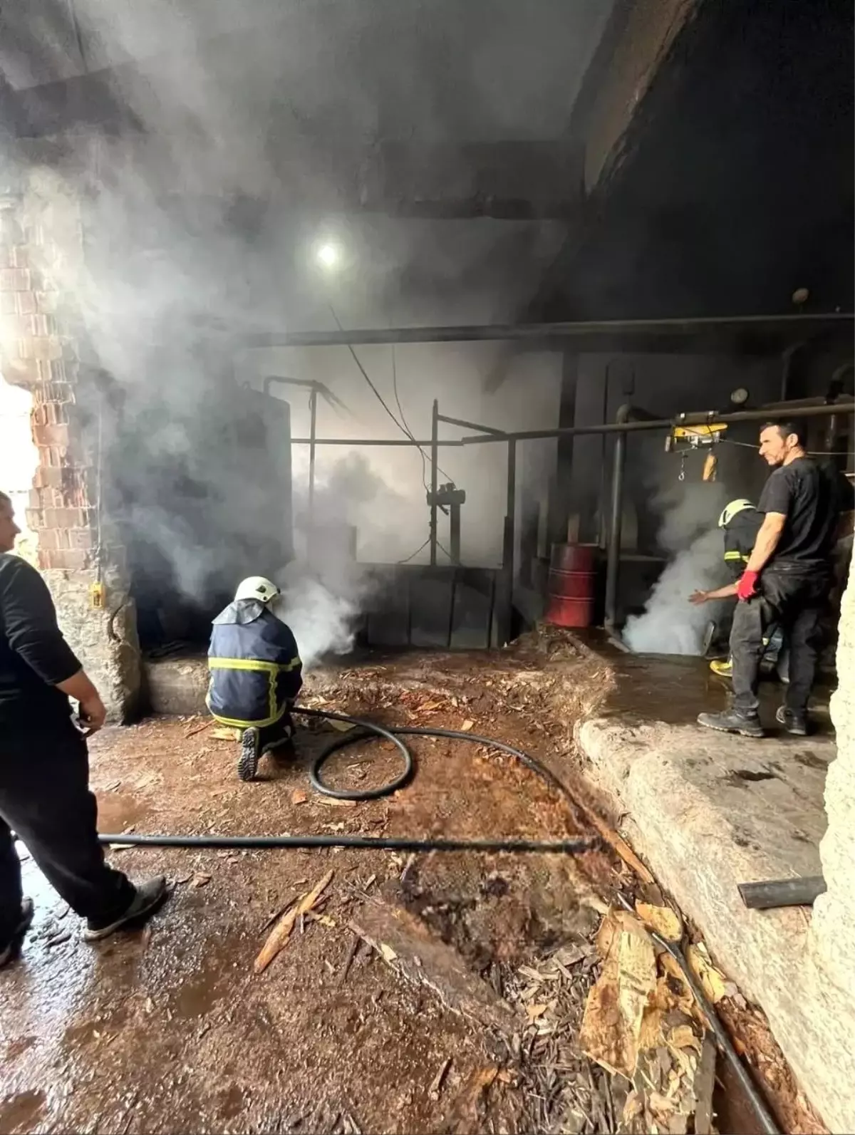 Sinop Ayancık Sanayi Sitesinde Korkutan Yangın Kısa Sürede Söndürüldü