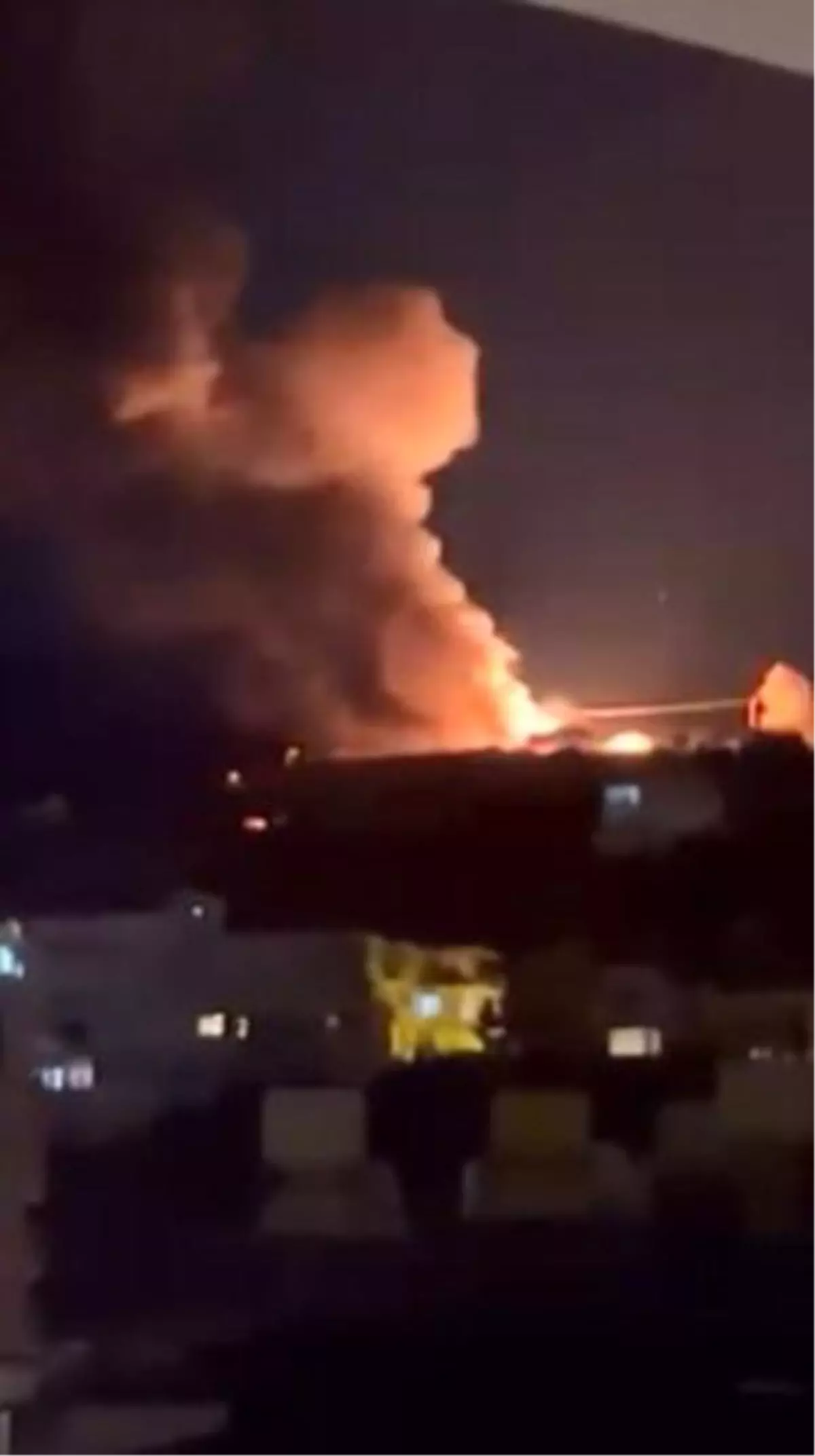 Alanya’da Mutfak Tüpü Yüklü Kamyonette Yangın