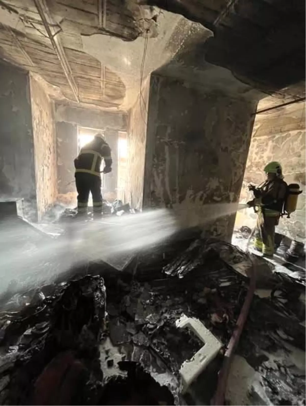 Hatay’da Depo Yangını Kontrol Altına Alındı