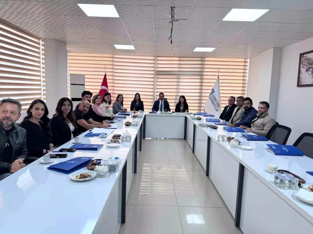 Mardin’de Yükümlülerle Oyuncu Buluşması: Zerhun Dizisi Ekibi Sosyal Projeye Katıldı