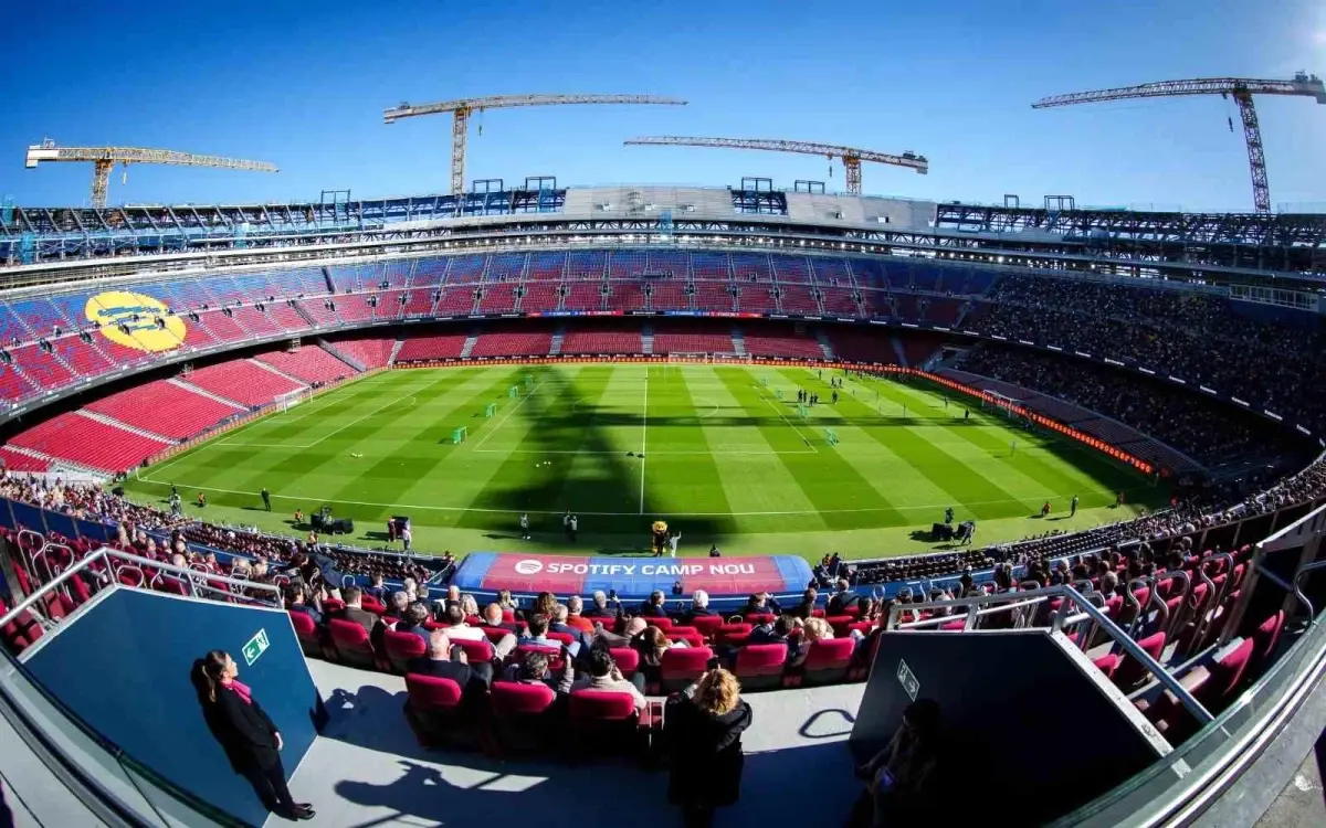 Barcelona, Yenilenen Camp Nou’da İlk Antrenmanını Yaptı