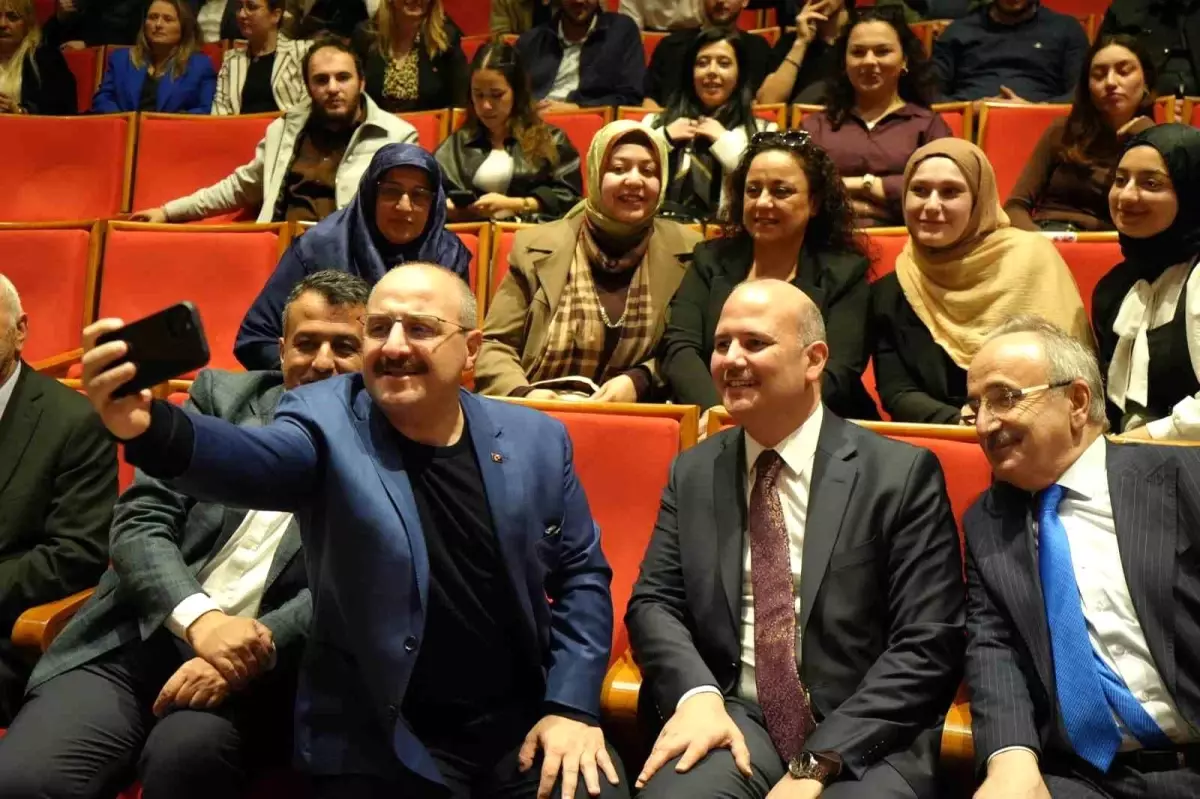 Varank: “Türkiye’nin şu anda yaşadığı en büyük sıkıntılardan bir tanesi sağlıklı bir muhalefetin olmayışı”