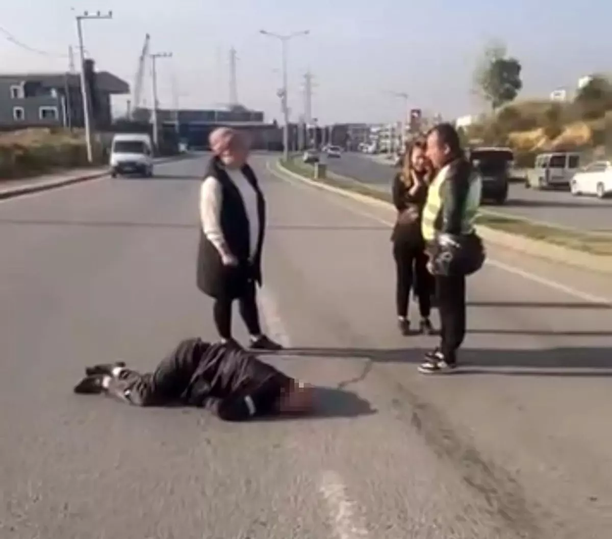 Çayırova’da Otomobil Yayalara Çarptı