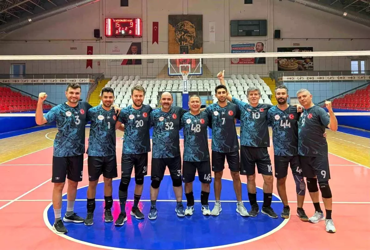Aydın Voleybol Takımı Bölge Finallerinde Çeyrek Finale Çıktı, Tarihi Başarı!