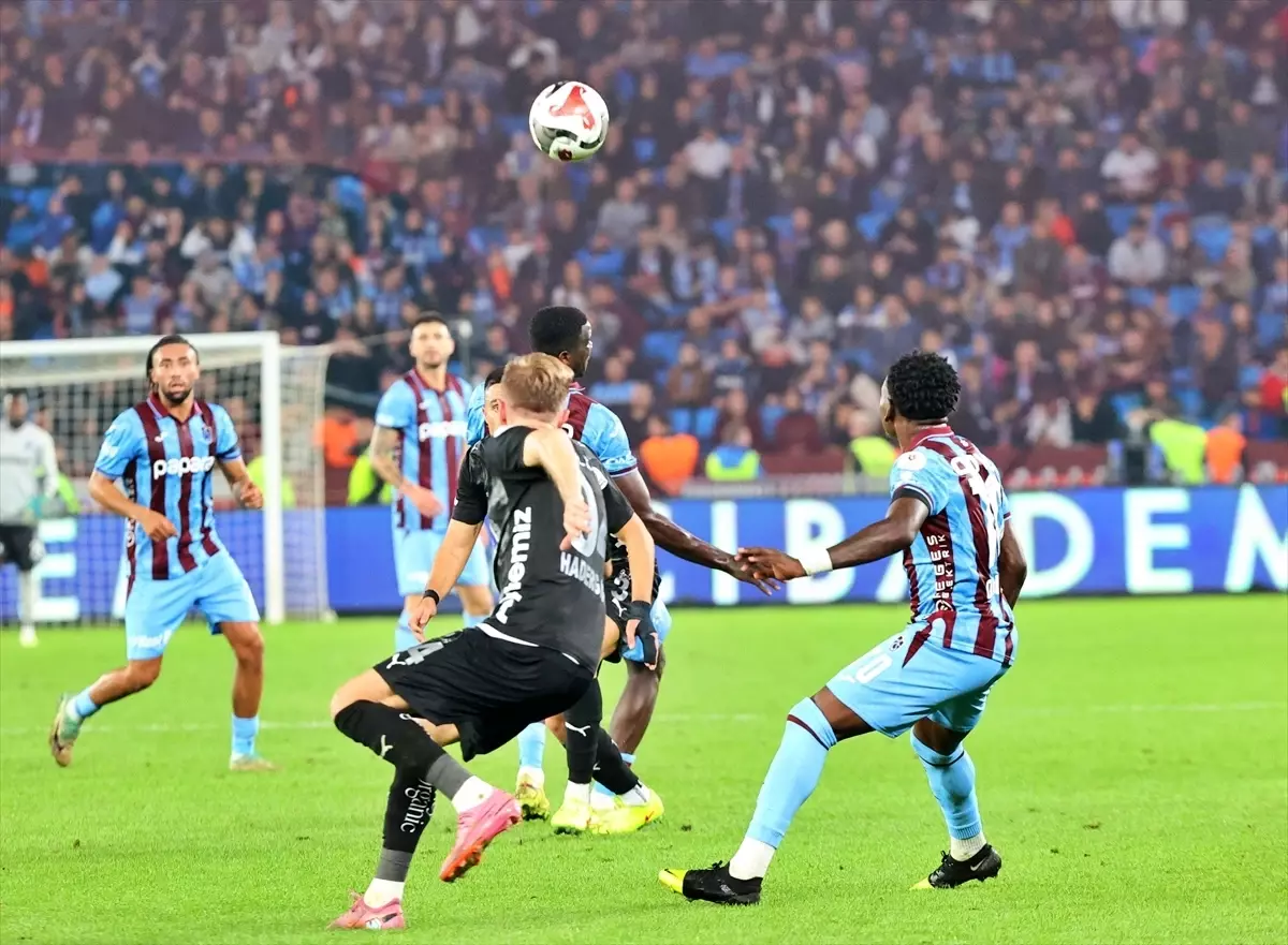 Trabzonspor ve Alanyaspor 1-1 Beraberlikle Sahadan Ayrıldı