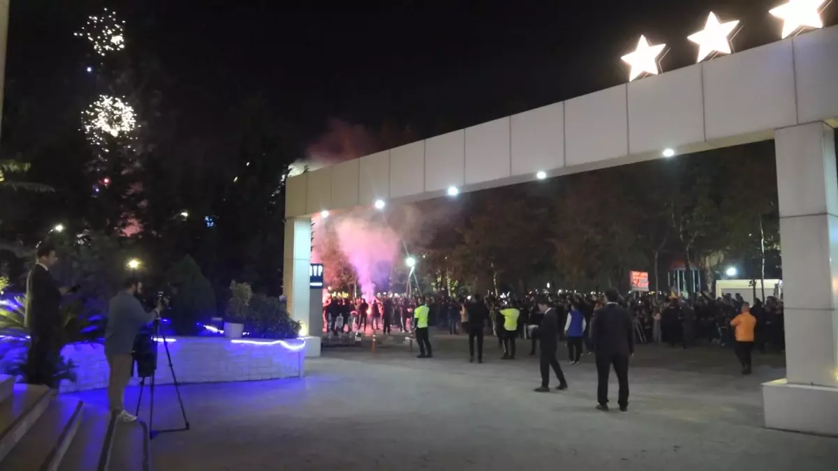 Galatasaray Kocaeli’nde Coşkuyla Karşılandı