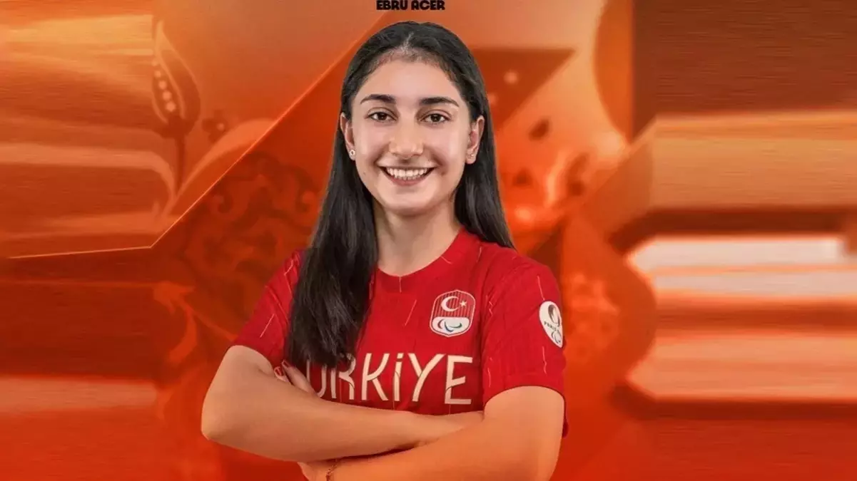 Ebru Acer, VIRTUS Dünya Masa Tenisi Şampiyonası’nda gümüş madalya kazandı