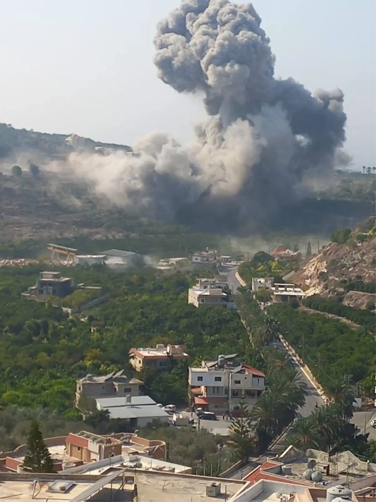 İsrail’in Sur Kentine Hava Saldırısı