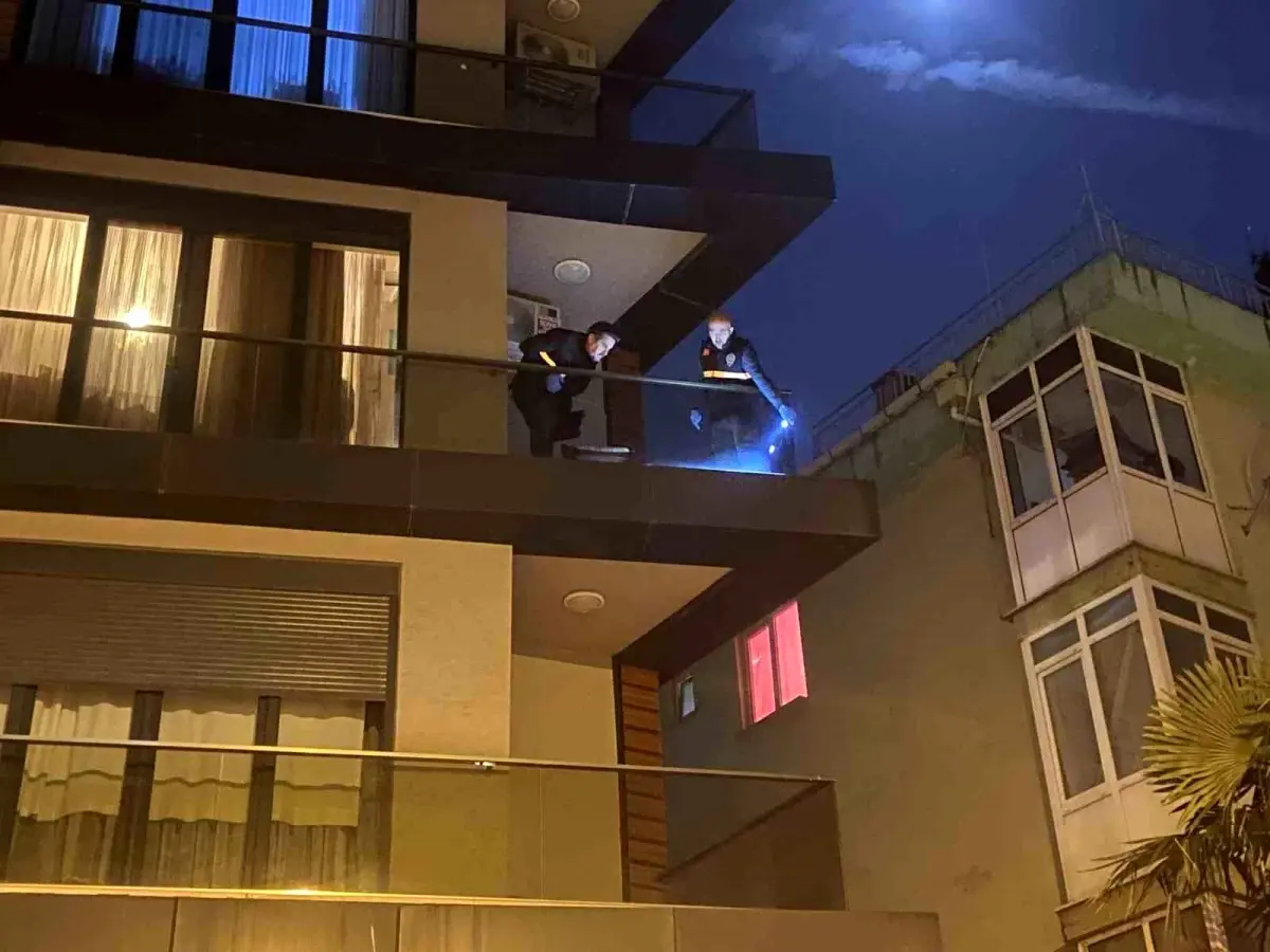 İstanbul’da Balkon Düşmesi: 63 Yaşındaki Adam Hayatını Kaybetti