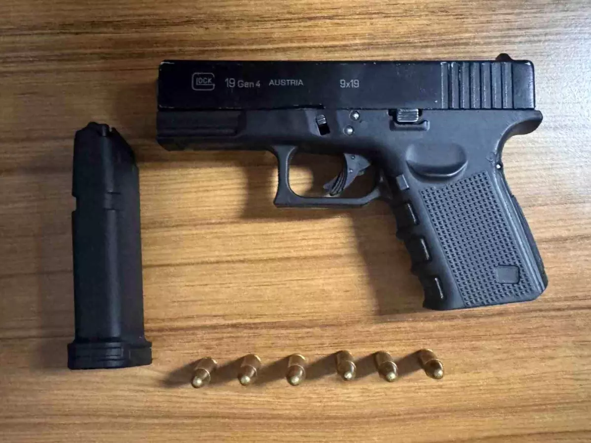 Marmaris’te Motosikletten Tabanca Çıktı