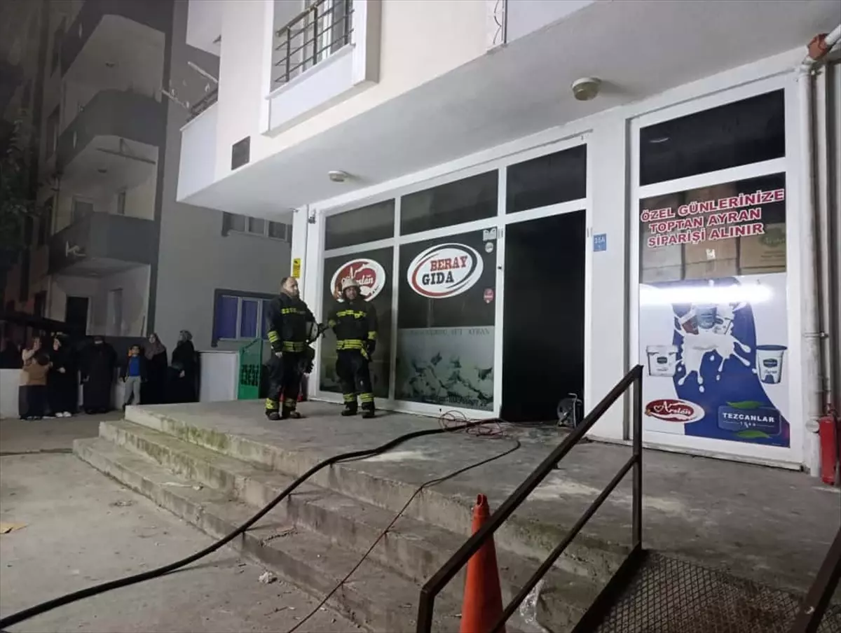 Çerkezköy’de İş Yerinde Çıkan Yangın Korku Yaratırken İtfaiye Hızlı Müdahale Etti