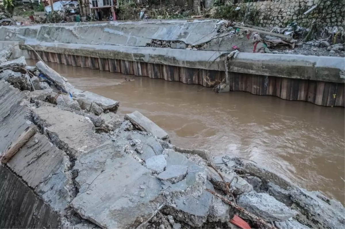 Filipinler’de Yıkıcı Kalmaegi ve Fung‑Wong Tayfonları: 224 Kişi Hayatta Kaldı