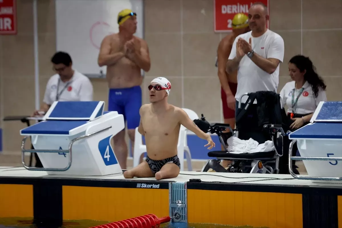 Kırklareli’nde Yüzme Şampiyonası Devam Ediyor