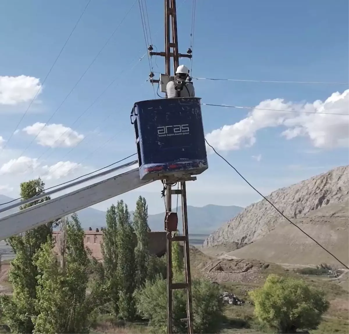 Aras Elektrik, Doğubayazıt’ta Yatırımlara Devam Ediyor