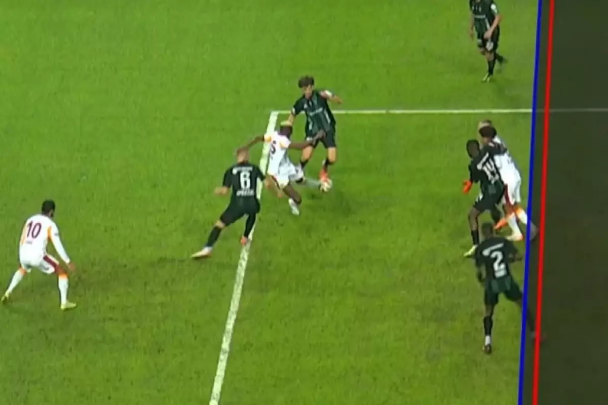 Türkiye’nin konuştuğu pozisyon! Osimhen’in golü iptal edildi