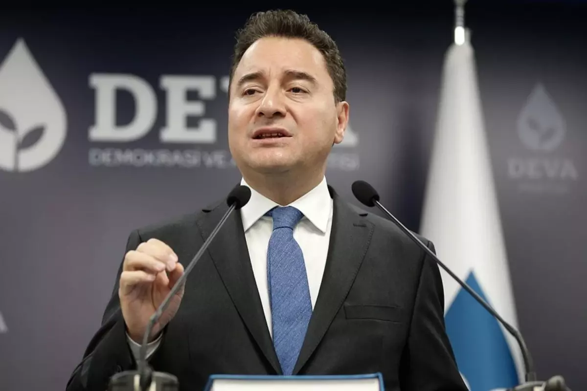 Öve öve bitiremedi, el yükseltti! Babacan’dan çarpıcı TOGG taksi teklifi