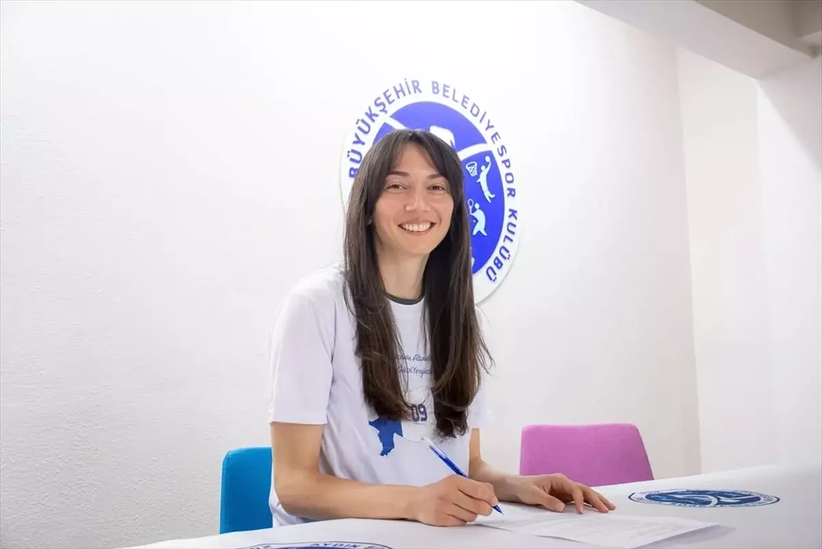 Aydın Büyükşehir Belediyespor, Fatma Şekerci ile Yollarını Yeniden Birleştirdi