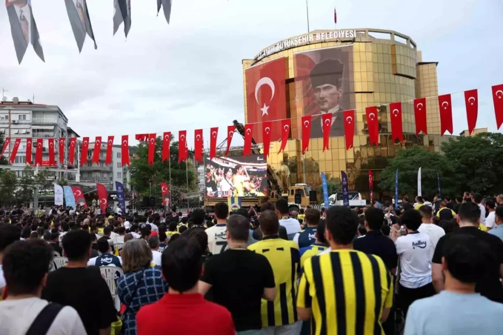 Fenerbahçe 8 Yıl Aradan Sonra EuroLeague Şampiyonu Oldu