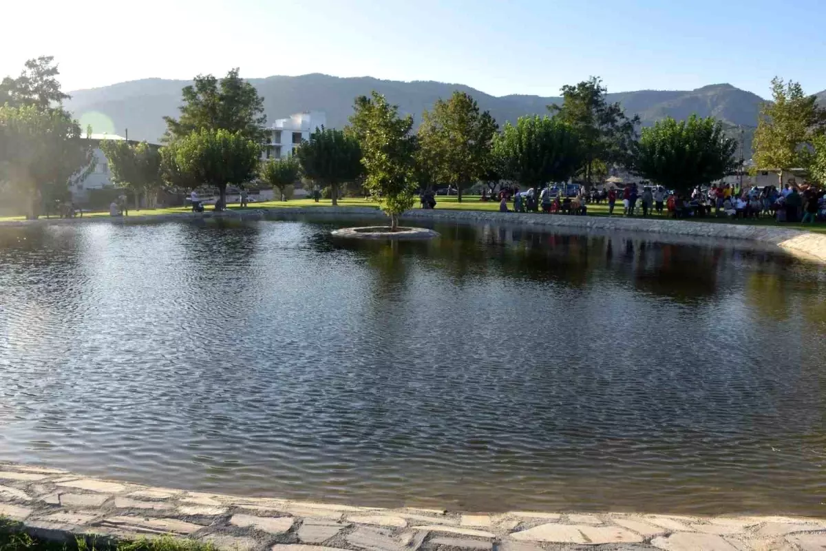 **Millet Bahçesi Kafeteryası Hizmete Açıldı**