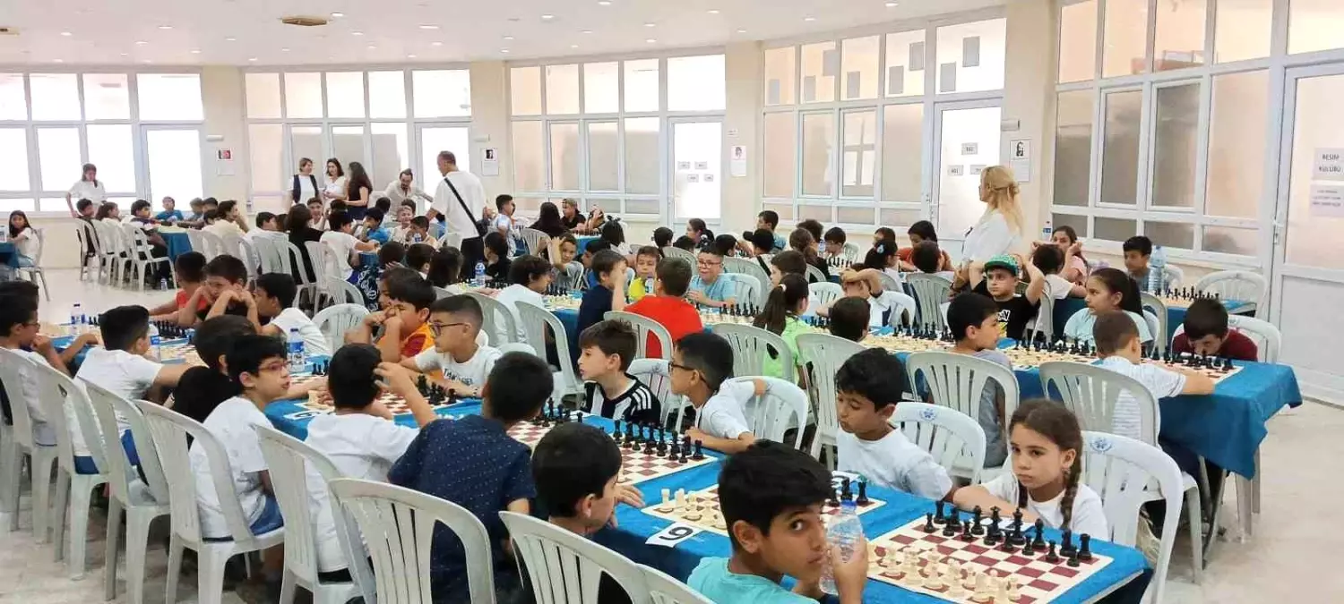 Aydın’da Genç Satranç Ustaları Bir Arada