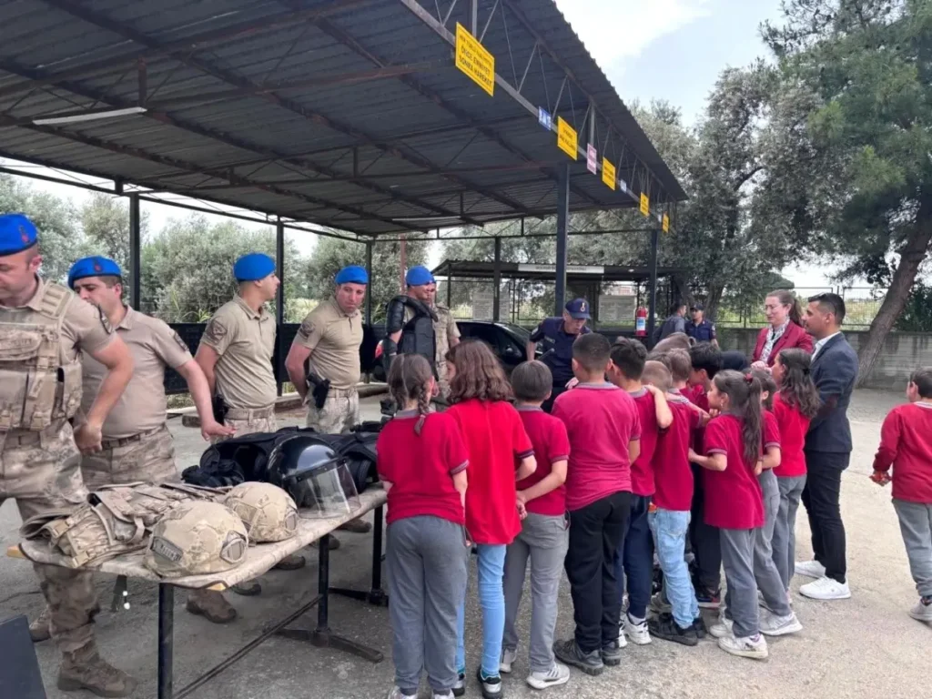 Köşk İlçesinde Öğrenciler Jandarmayı Ziyaret Etti