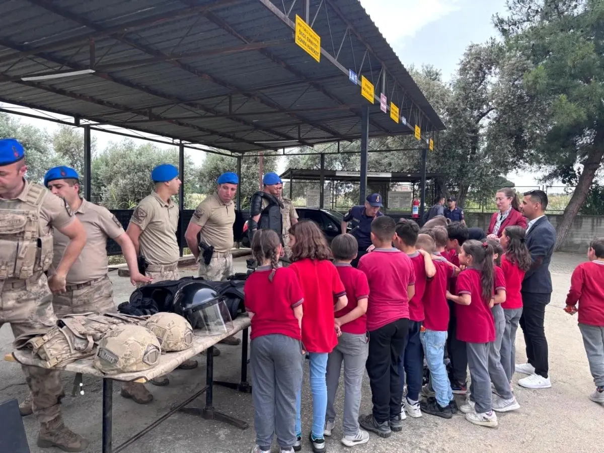 Köşk İlçesinde Öğrenciler Jandarmayı Ziyaret Etti