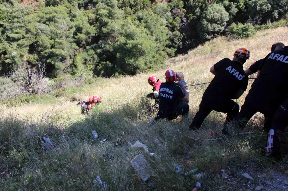 Motosiklet Kazasında Sürücü Uçurumdan Kurtarıldı