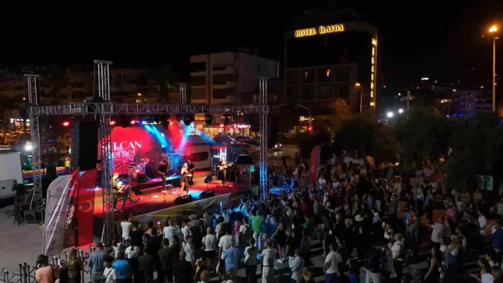 Aydın Büyükşehir Belediyesi Yaz Konserleri Devam Ediyor