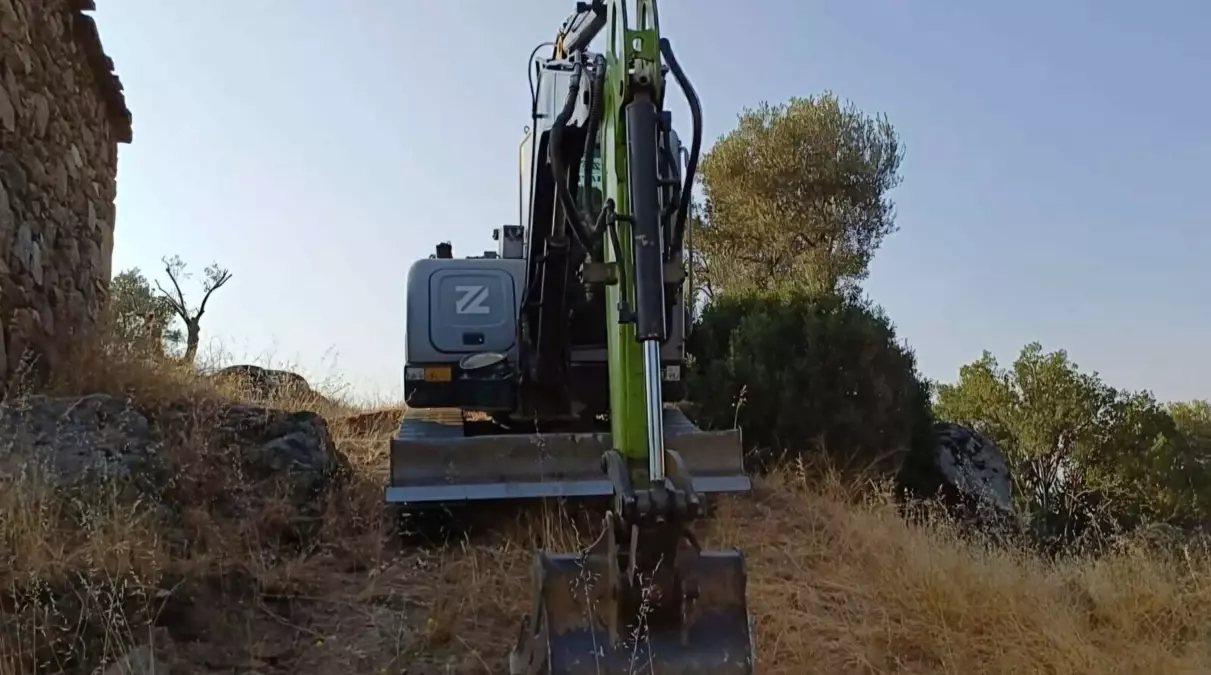 Kaçak Kazı Yaparken Suçüstü Yakalandılar