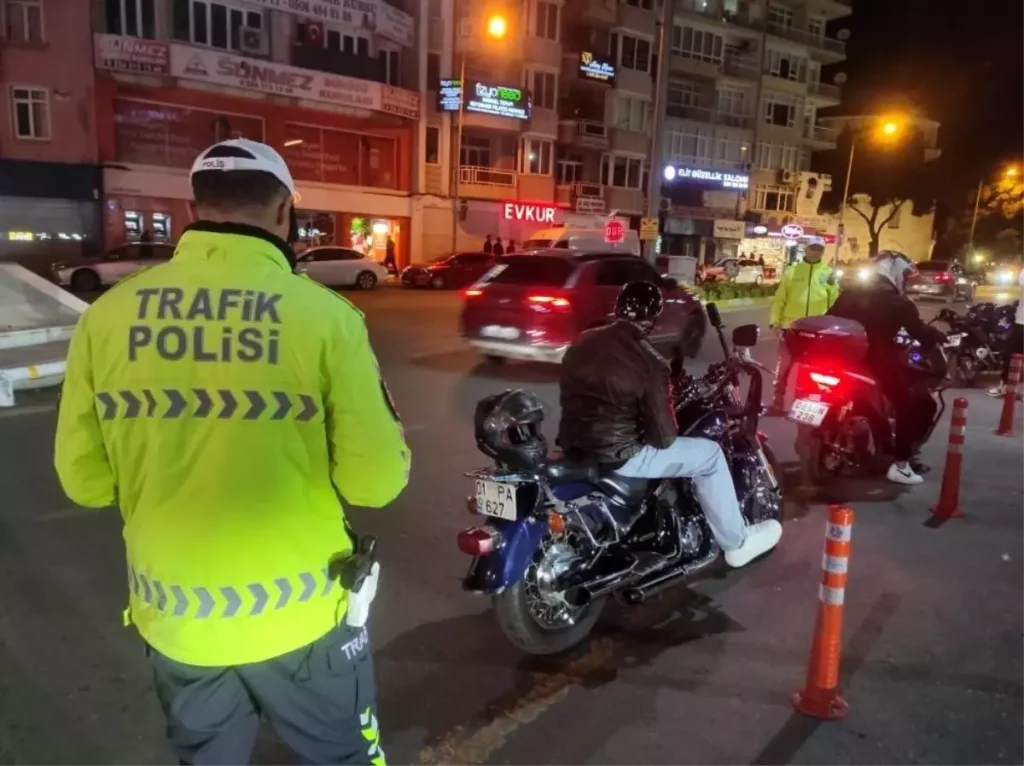 Aydın’da Huzurlu Sokaklar Uygulaması: 2 Bin 731 Kişi Sorgulandı