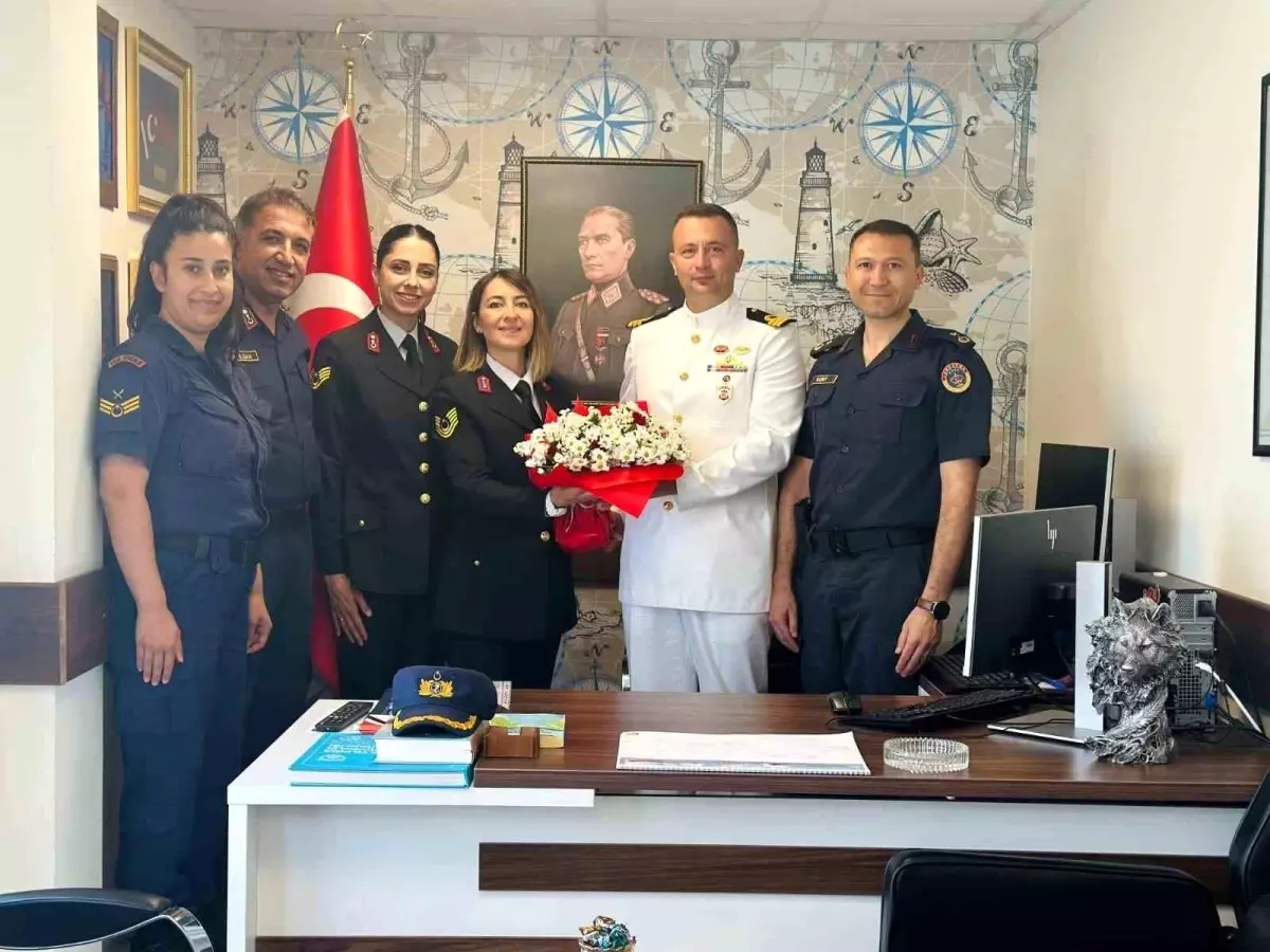 Jandarma Komutanlığı’ndan Sahil Güvenlik’e Yıldönümü Ziyareti