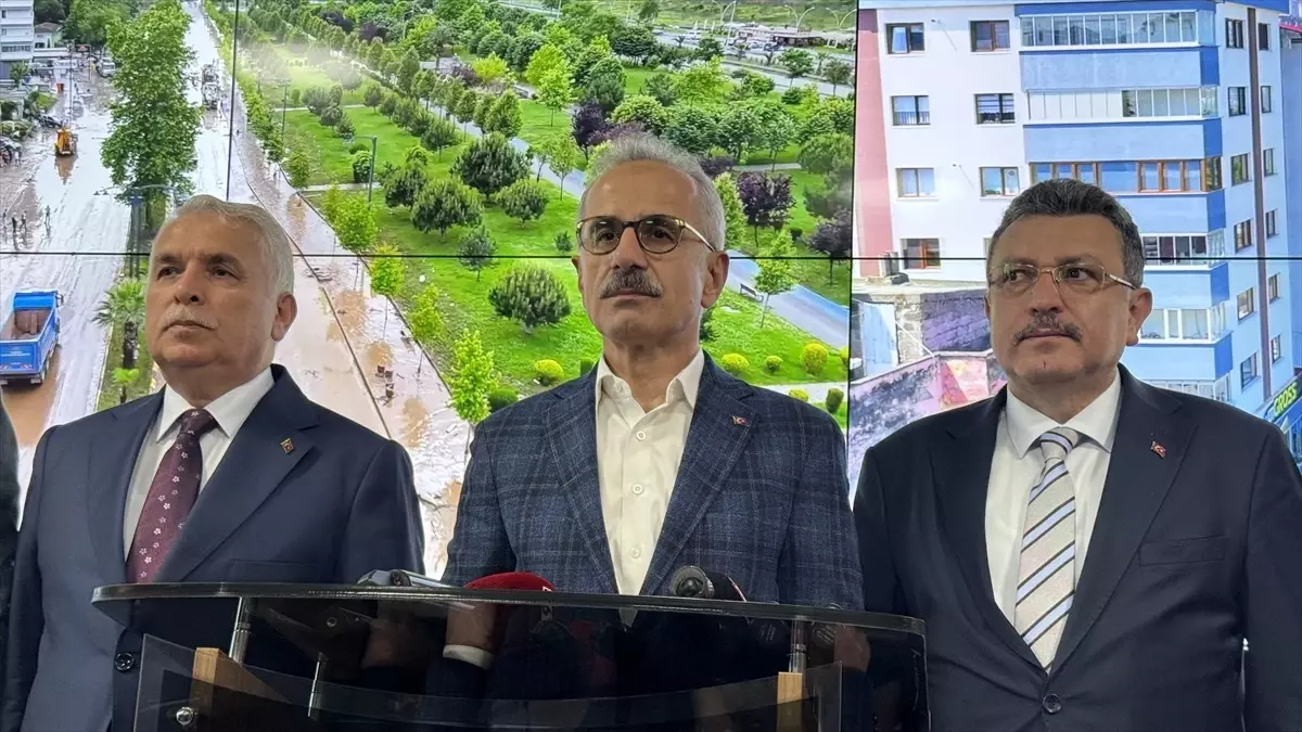 Trabzon’da Sel Felaketi: Arama Çalışmaları Devam Ediyor