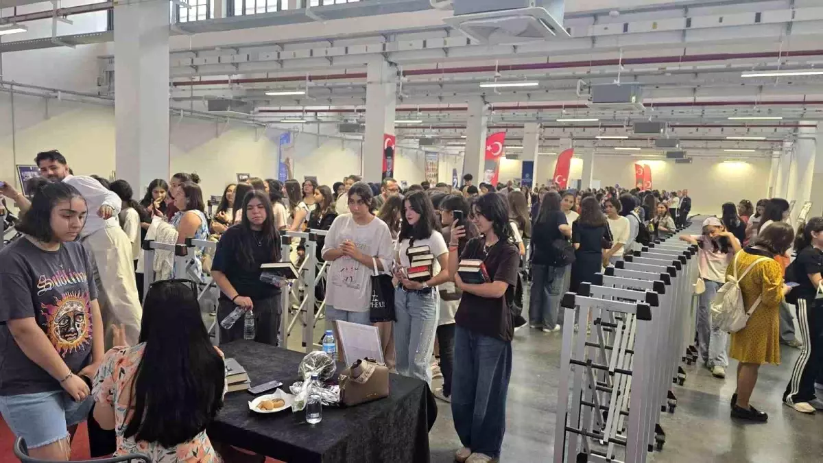 Aydın’da Kitap Fuarı 100 Bin Ziyaretçi ile Kapanıyor