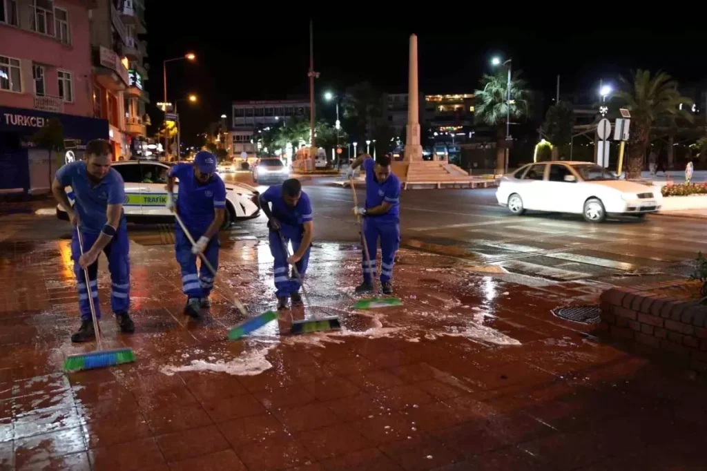 Aydın Büyükşehir Belediyesi 24 Saat Çalışıyor