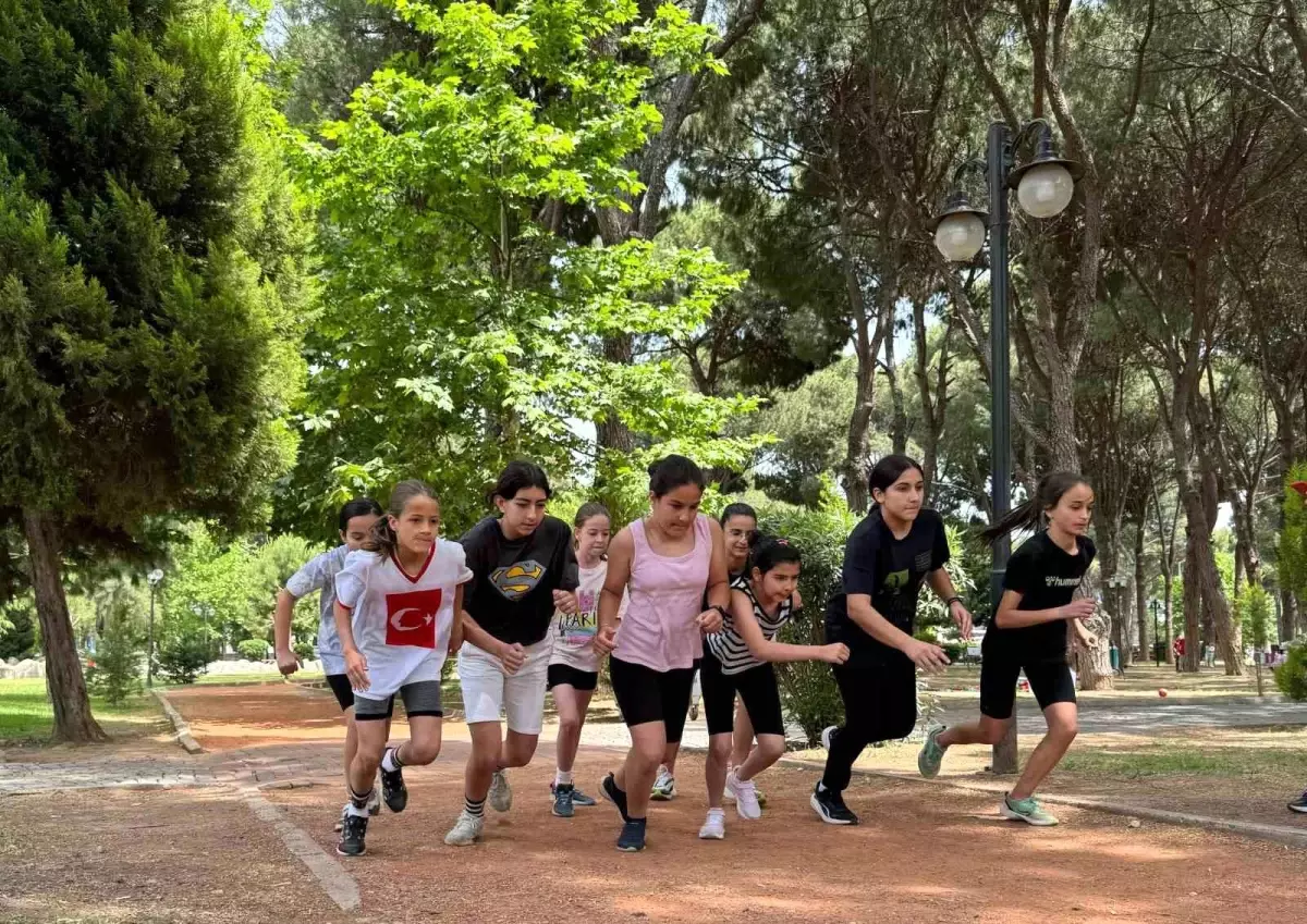 Genç Sporcular Kıyasıya Mücadele Etti