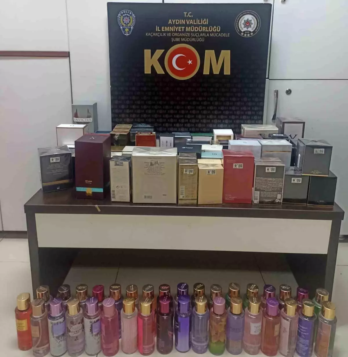 Kaçak Parfüm Operasyonu: 100 Şişe Ele Geçirildi