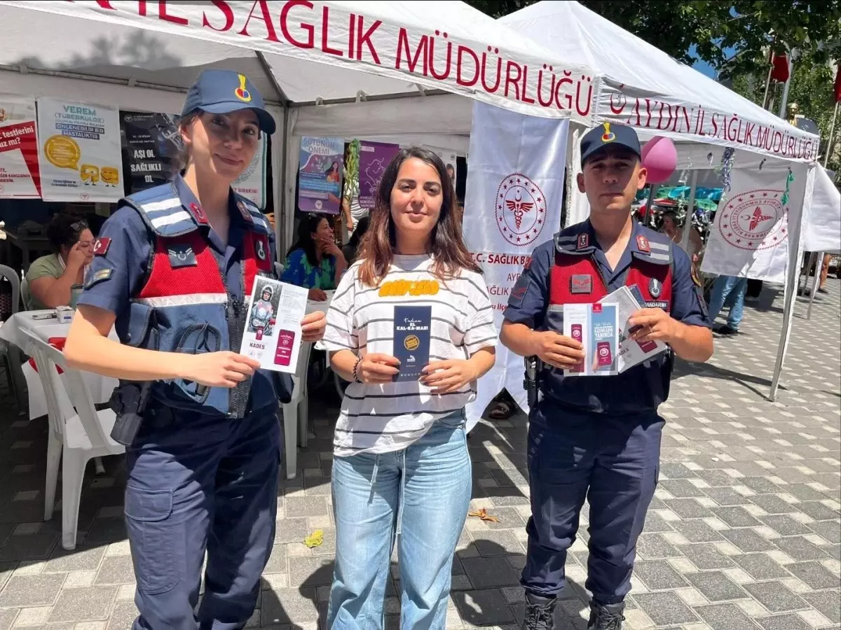 Jandarma Kuşadası’nda Tanıtıldı, KADES Uygulaması Bilgilendirmesi Yapıldı