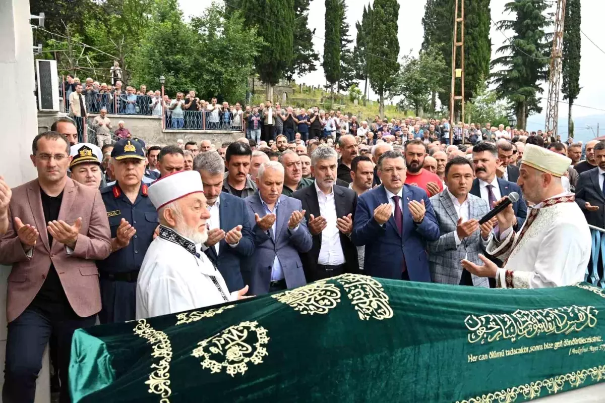 **Trabzon’da Sel Trajedi: Hüseyin Aydın Toprağa Verildi**