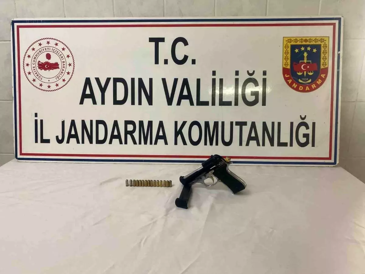 Şüphe Üzerine Durdurulan Şahıstan Tabanca Ele Geçirildi