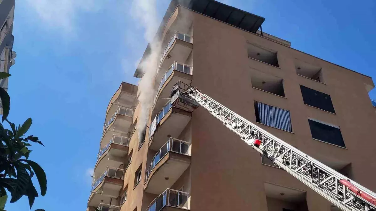 Aydın’da 7 Katlı Binada Yangın Paniği