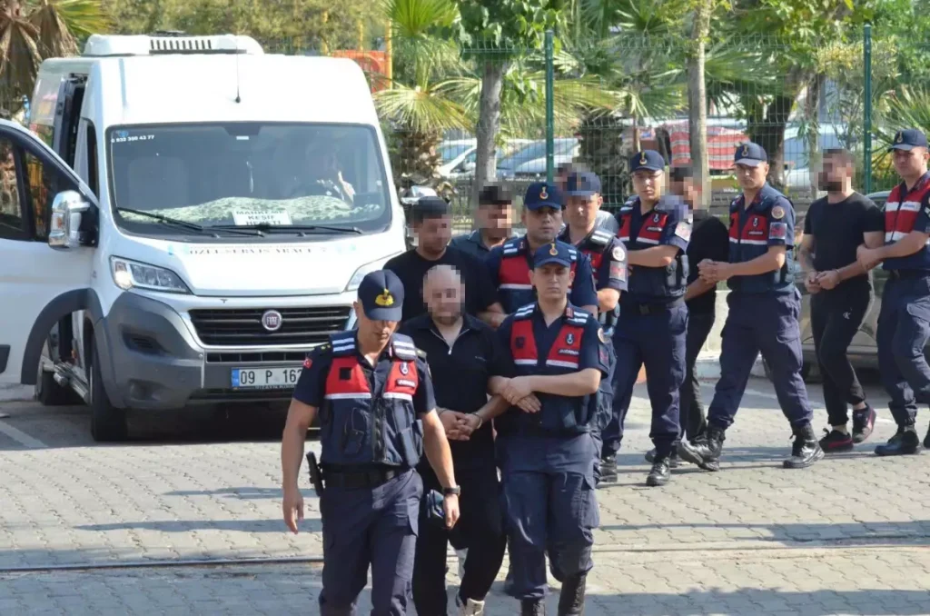 Siber Dolandırıcılık Operasyonu: 33 Kişi Tutuklandı