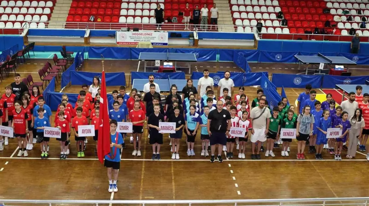 Gençler Aydın’da Masa Tenisi Ustalıklarını Sergiliyor