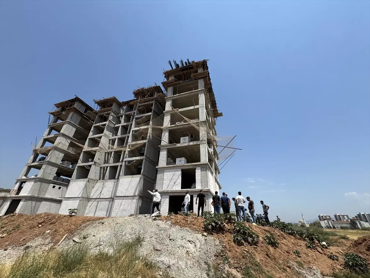 İşçi İnşaatın 8. Katından Düşerek Hayatını Kaybetti